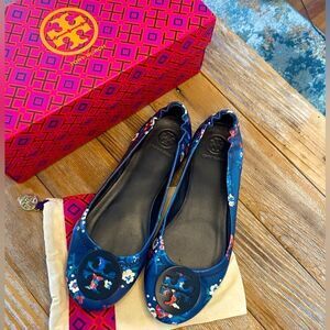 Tory Burch Minnie Travel Floral-Print Leather Ballet Flats